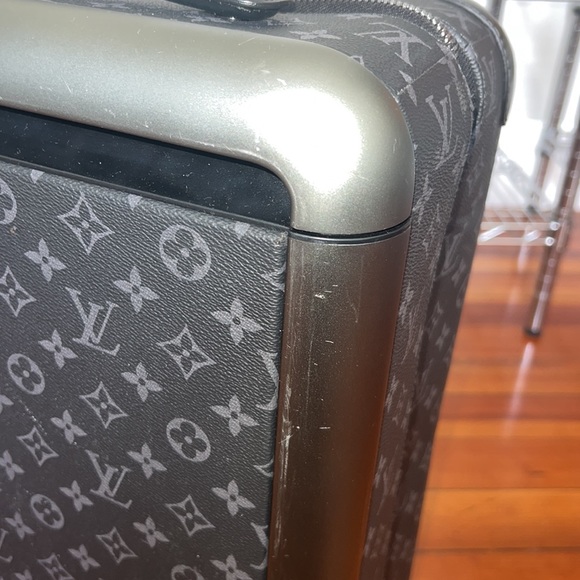 SOLD - AUTHENTIC LOUIS VUITTON
Horizon 55 travel bag - Picture 10 of 15